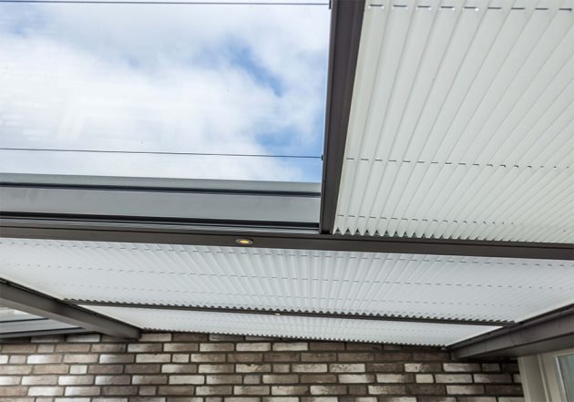 Plissé terrasoverkapping zonwering